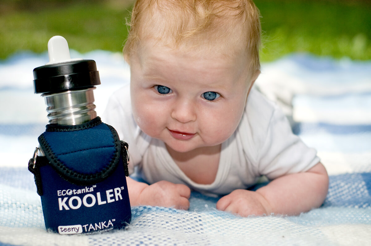 ECOtanka 350ml bottle with kooler cover and baby